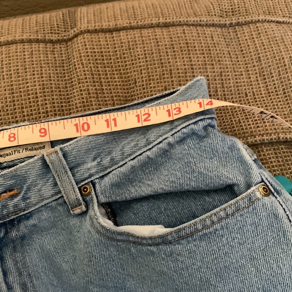 L L Bean Petite Light Wash Distressed Straight Leg Jean - Picture 9 of 10